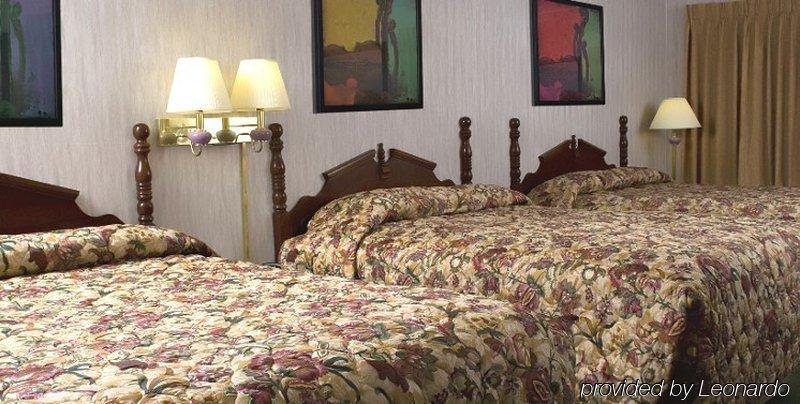 Angel Inn Near Imax, A Travelodge By Wyndham Бренсън Стая снимка